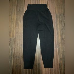 Athleta salutation joggers XS